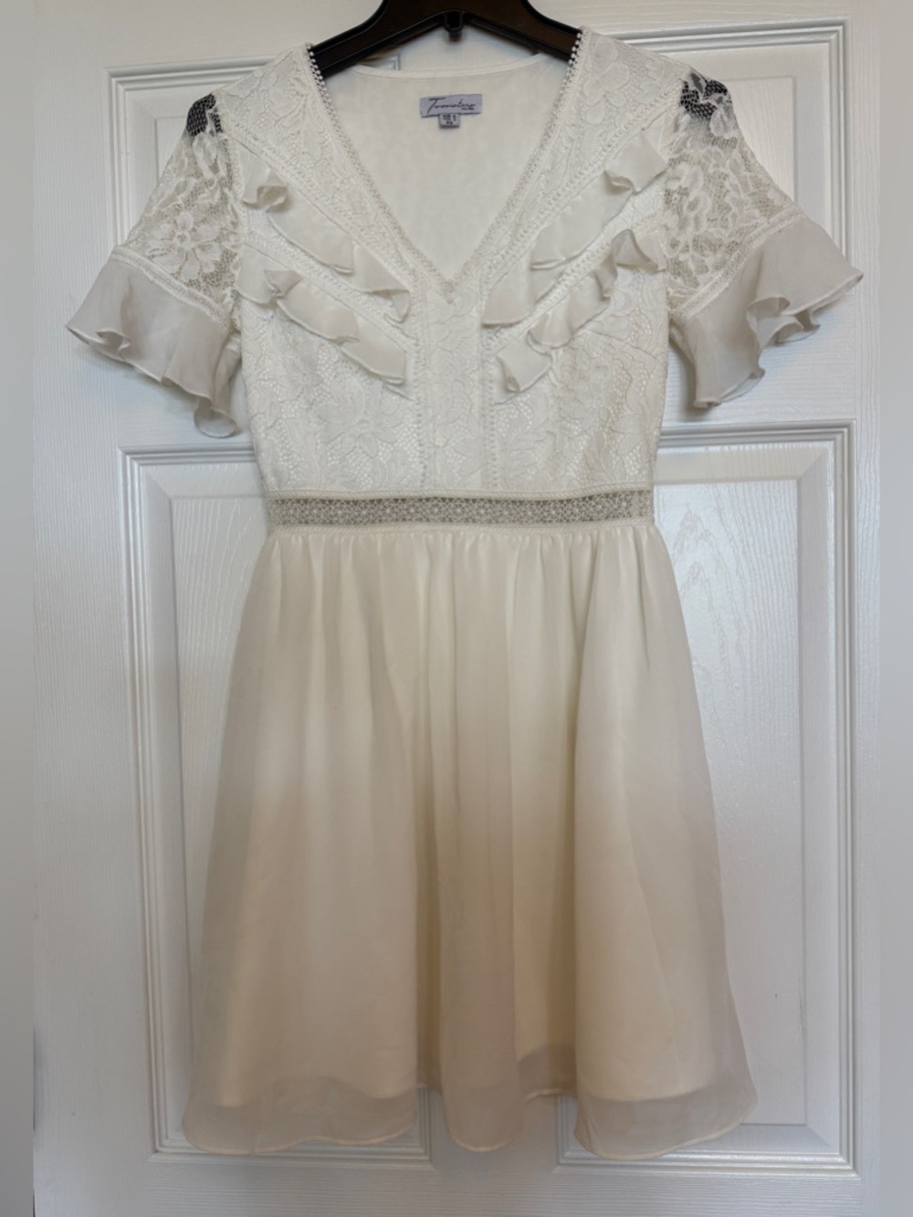 Two Sisters off-White Lace Ruffle womens Dress size XS 2